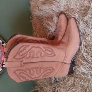 Womans Brown Tan Cowboy Boots